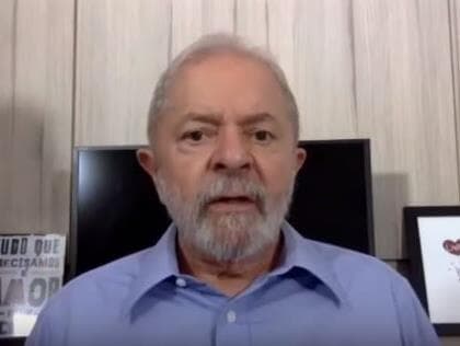 Lula diz que Bolsonaro "não tem estrutura psicológica para governar"