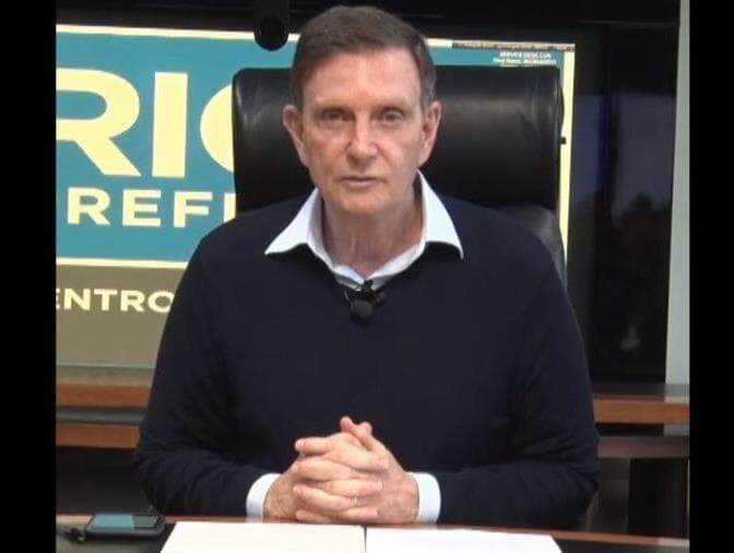 Crivella: cariocas moram em área de risco para economizar com 'cocô e xixi'