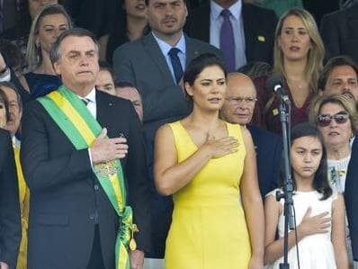 Casal Bolsonaro desiste de gabinete de Michelle na biblioteca do Planalto