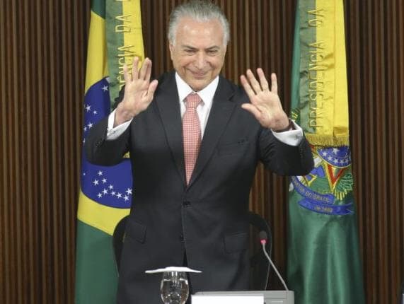 Presidente do STJ suspende processo contra Michel Temer