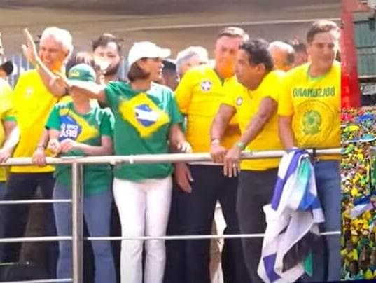 Bolsonaro faz discurso em ato na Avenida Paulista