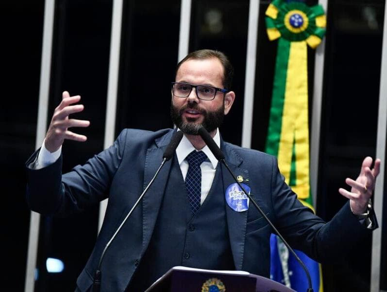 Seif gasta R$ 32 mil em verba pública para participar de ato de Bolsonaro