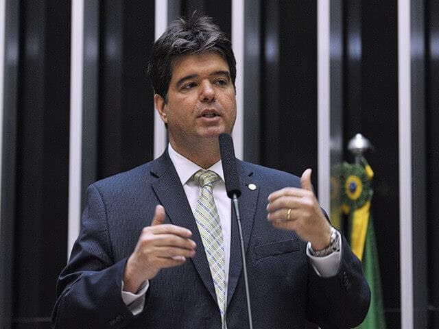 Deputado Ruy Carneiro é condenado a 20 anos de prisão por fraude e peculato