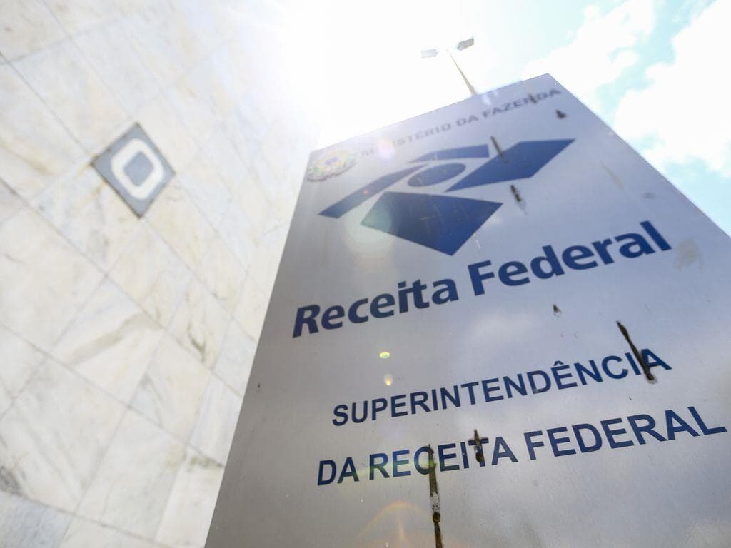 Auditores se preparam para intensificar greve, e acendem alerta sobre meta fiscal