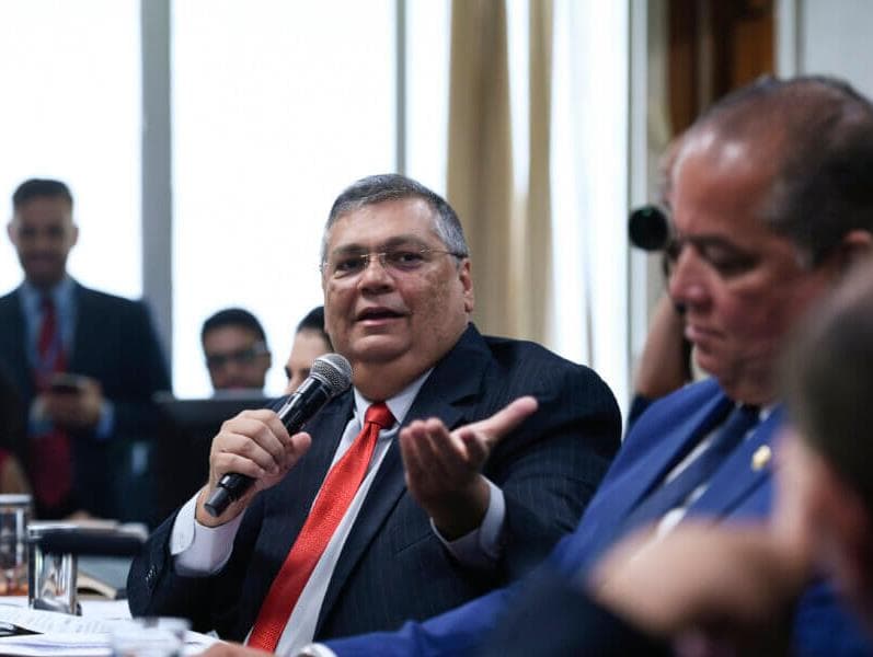 Oposição receberá Dino para dizer que não votará nele