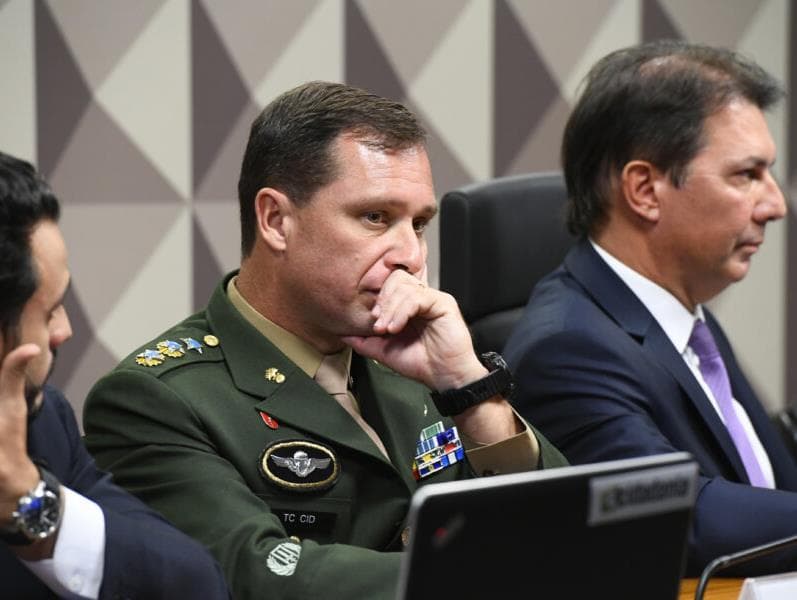 Em delação, Mauro Cid afirma que Bolsonaro fez reunião com militares para avaliar golpe