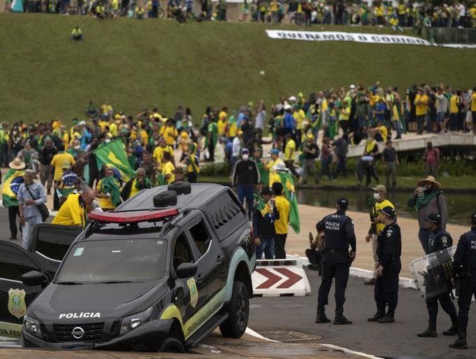 Cúpula da PM no DF é presa por omissão nos atos de 8 de janeiro