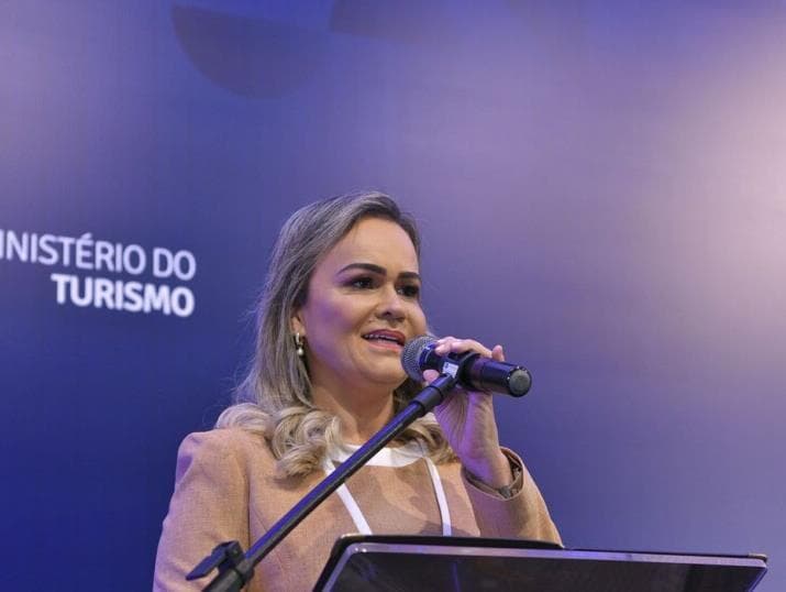 Waguinho diz que está com Lula mesmo se ministra do Turismo for demitida