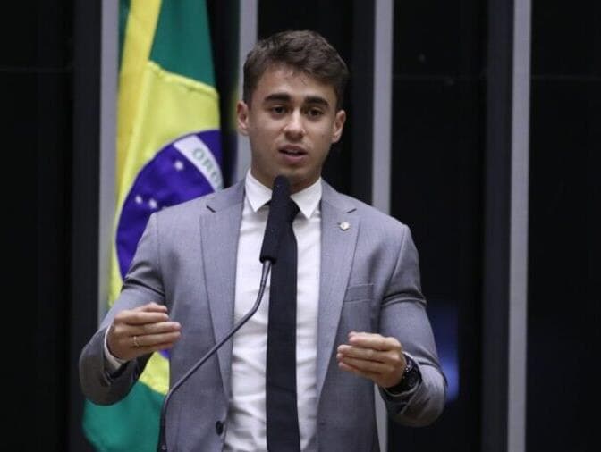 Aliança LGBTI+ pede indenização de R$ 5 milhões do deputado Nikolas Ferreira