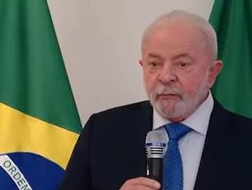 Aloprados não aceitam que eleição acabou, diz Lula sobre atos golpistas