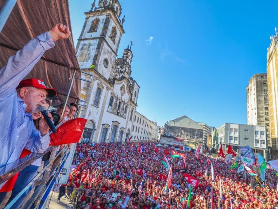 Para combater fake news, Lula apresenta carta aos evangélicos