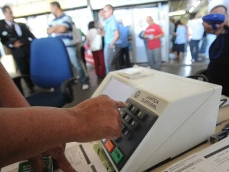 Pessoas brancas concentram dois terços do dinheiro do fundo eleitoral