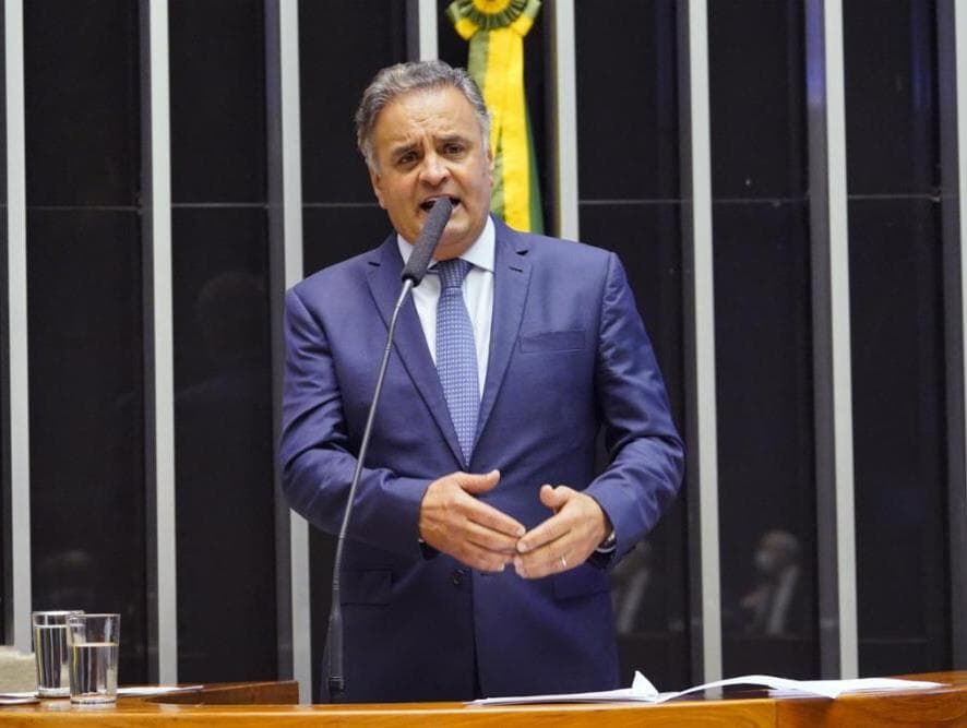 Aécio Neves desiste de candidatura ao Senado: "PSDB cometeu um grave equívoco"