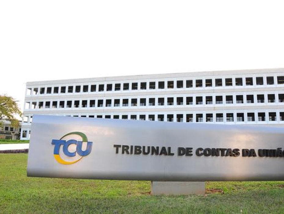 Com ressalvas, TCU aprova parecer sobre as contas de Bolsonaro