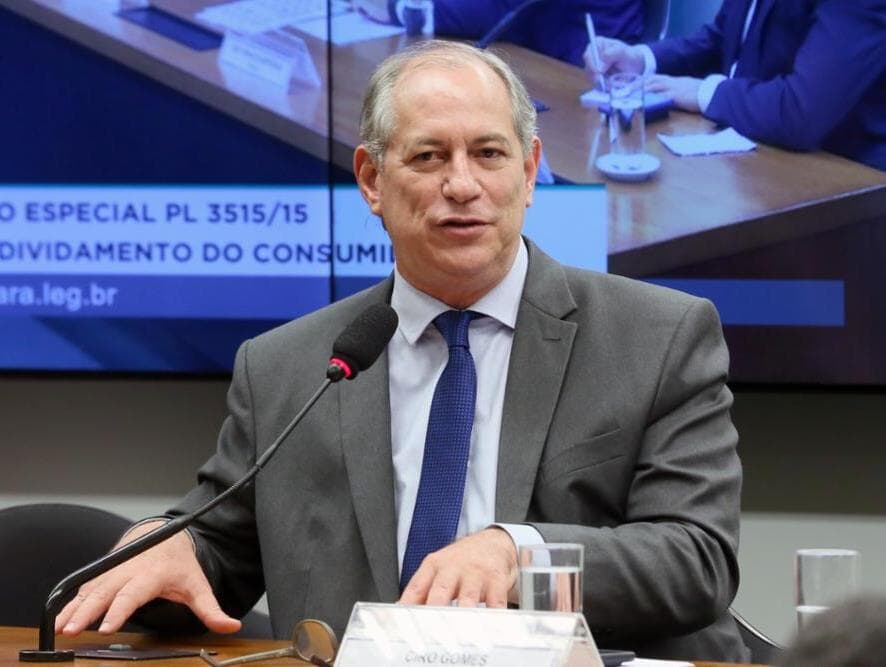 Ciro Gomes testa positivo para covid