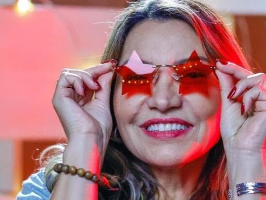 Noiva de Lula, Janja canta e apresenta nova versão do jingle mais famoso do petista