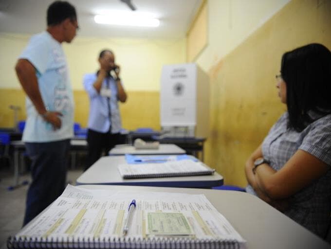 Pesquisa revela quanto custa ser eleito no Brasil