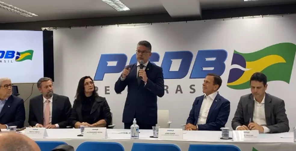 Alessandro Vieira assina filiação ao PSDB e pode disputar o governo de Sergipe