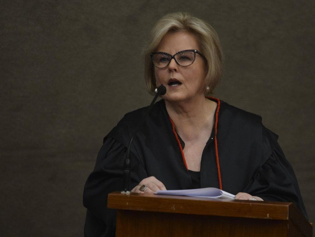 Rosa Weber mantém prazo para Congresso dar transparência ao "orçamento secreto"