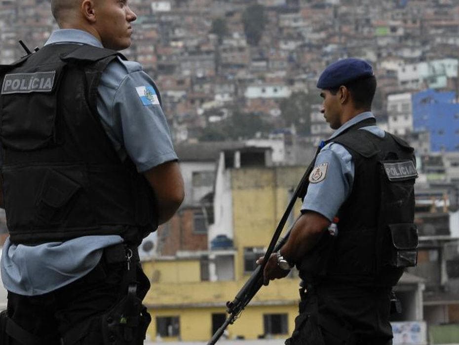 Restrição a operações policiais em comunidades abrirá a pauta do STF em 2022