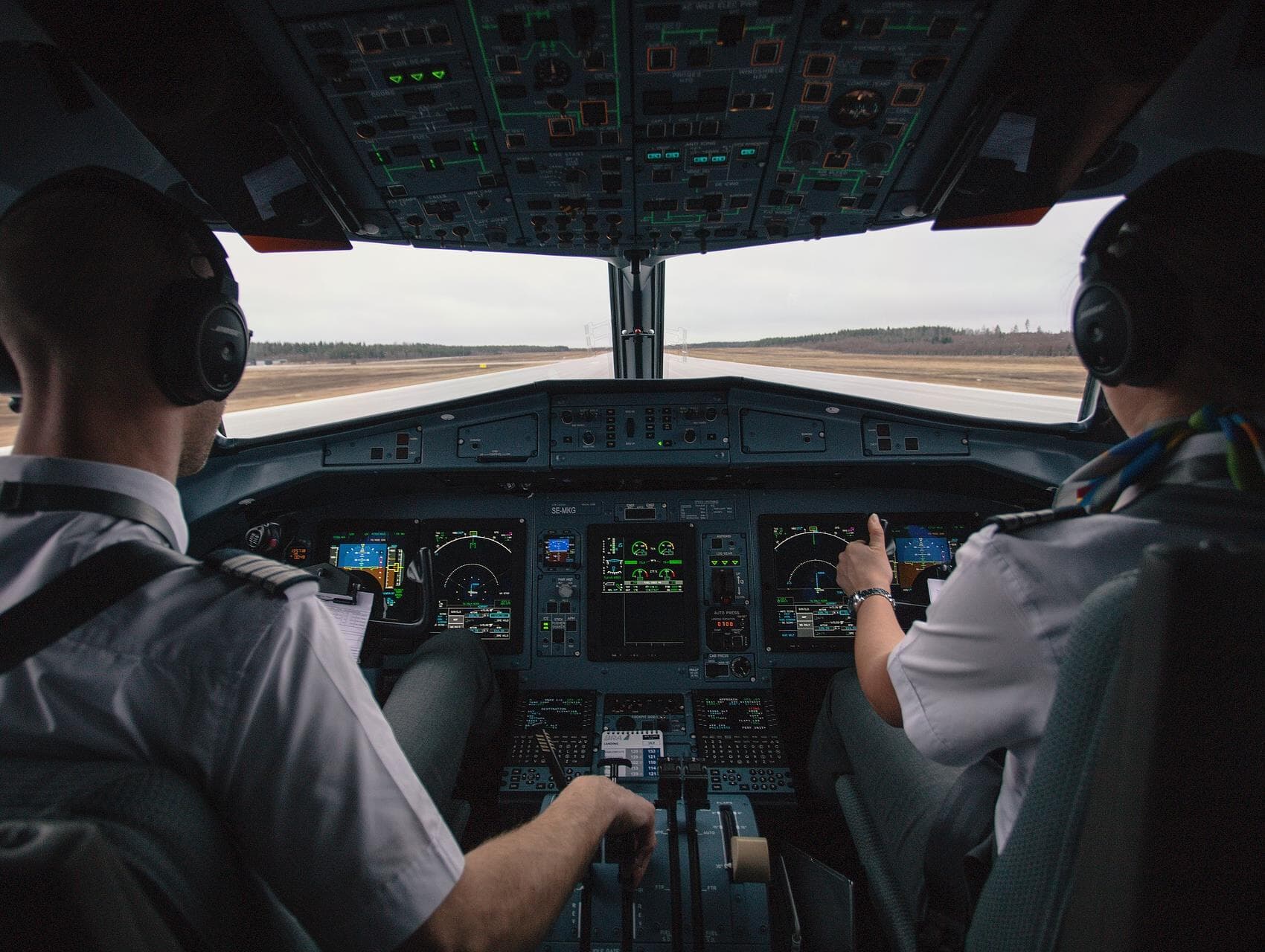 Em greve, pilotos e comissários vão atuar com metade da força a partir de segunda