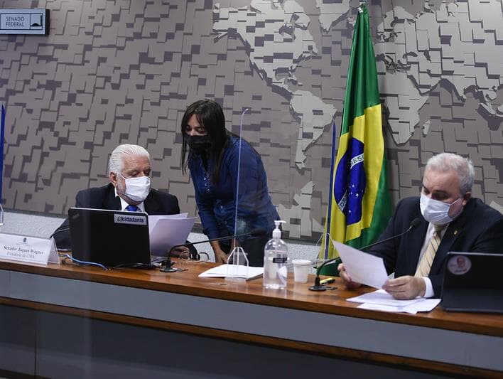 Senadores vão denunciar governo por desmonte na área ambiental na COP26