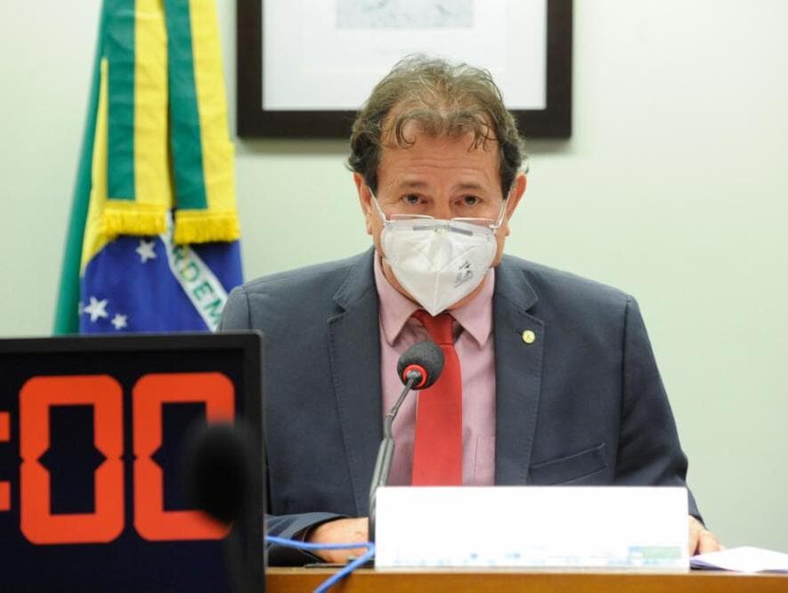 Com governo negacionista, deputados articulam pauta independente para COP26