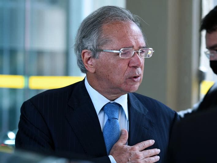 Comissão da reforma administrativa aprova convite a Paulo Guedes