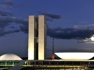 Apoiadora do Prêmio Congresso em Foco, Anauni rechaça reforma administrativa