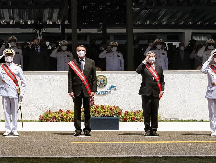 Novos chefes das Forças Armadas tomam posse dos cargos