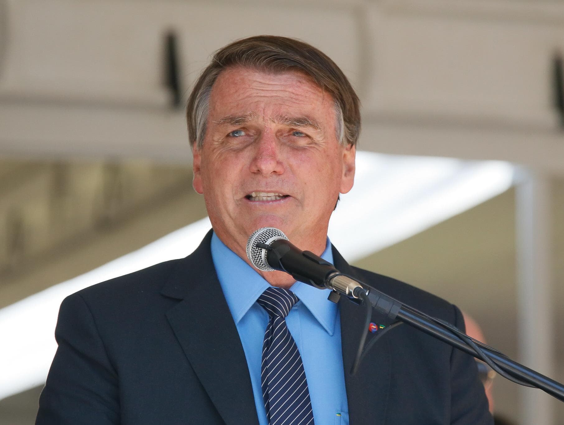 Rejeição a Bolsonaro dispara e chega a 54%, indica Datafolha