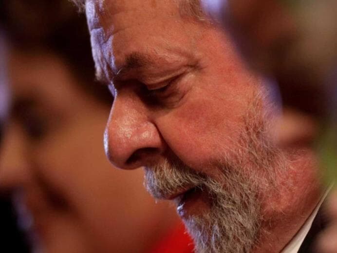 Pedido de anulação de processos de Lula tem apoio de Aécio a Felipe Neto