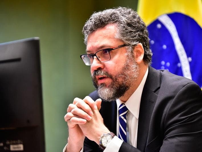 Ernesto Araújo é o pior ministro, avaliam líderes do Congresso