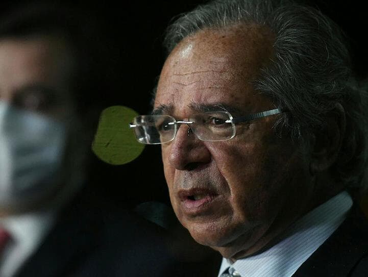 Guedes diz que 13º para o Bolsa Família seria crime de responsabilidade fiscal