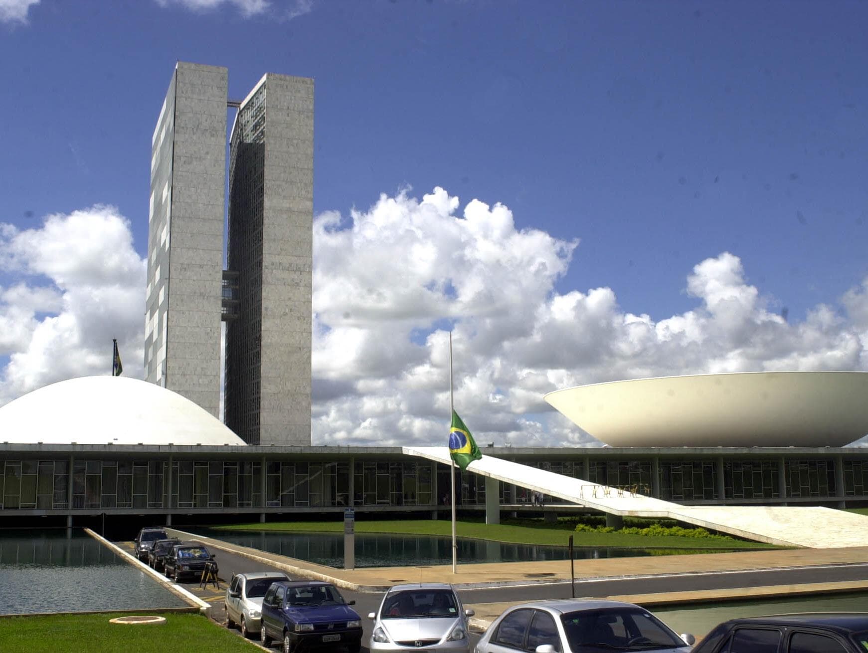 Câmara e Senado marcam sessões. PL da BR do Mar é destaque na pauta