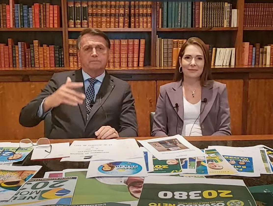 Senadores pedem que TCU proíba Bolsonaro de usar Alvorada para fazer campanha