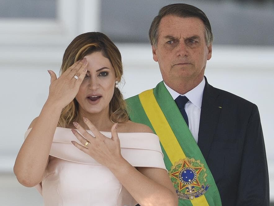 Psol pede CPI para investigar cheques de Queiroz a Michelle Bolsonaro