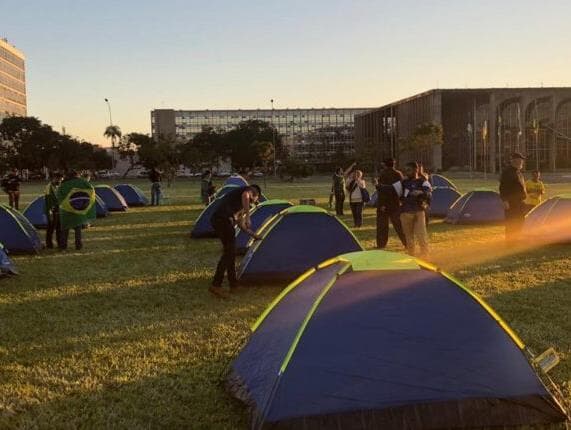 Acampamento 300 do Brasil era ilegal, diz Secretaria de Segurança do DF