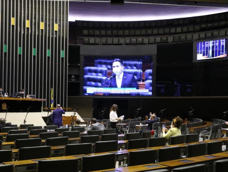 Câmara retoma discussões sobre orçamento de guerra