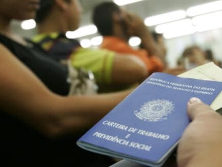 Senadores se recusam a votar minirreforma trabalhista de Bolsonaro