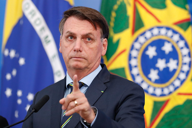 Bolsonaro pede a Teich alternativa à política de isolamento social