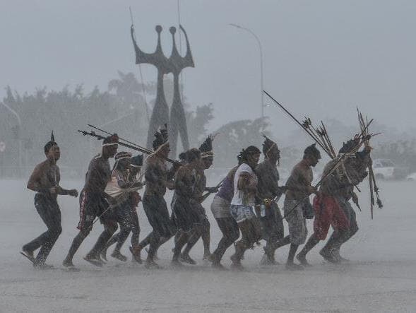 Três índios morreram e oito foram infectados por covid-19 no Brasil