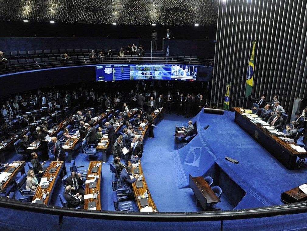 Senado adia votação de projetos com benefícios para pessoas de baixa renda