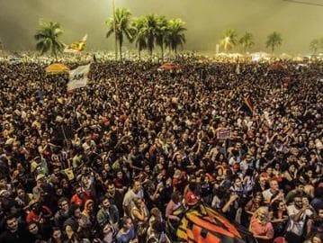 Gleisi: "Manifestações ecoarão no Brasil. PT deve estar pronto para ajudar"