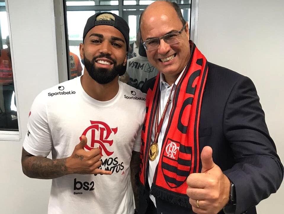 Witzel posta foto ao lado de Gabigol para amenizar críticas