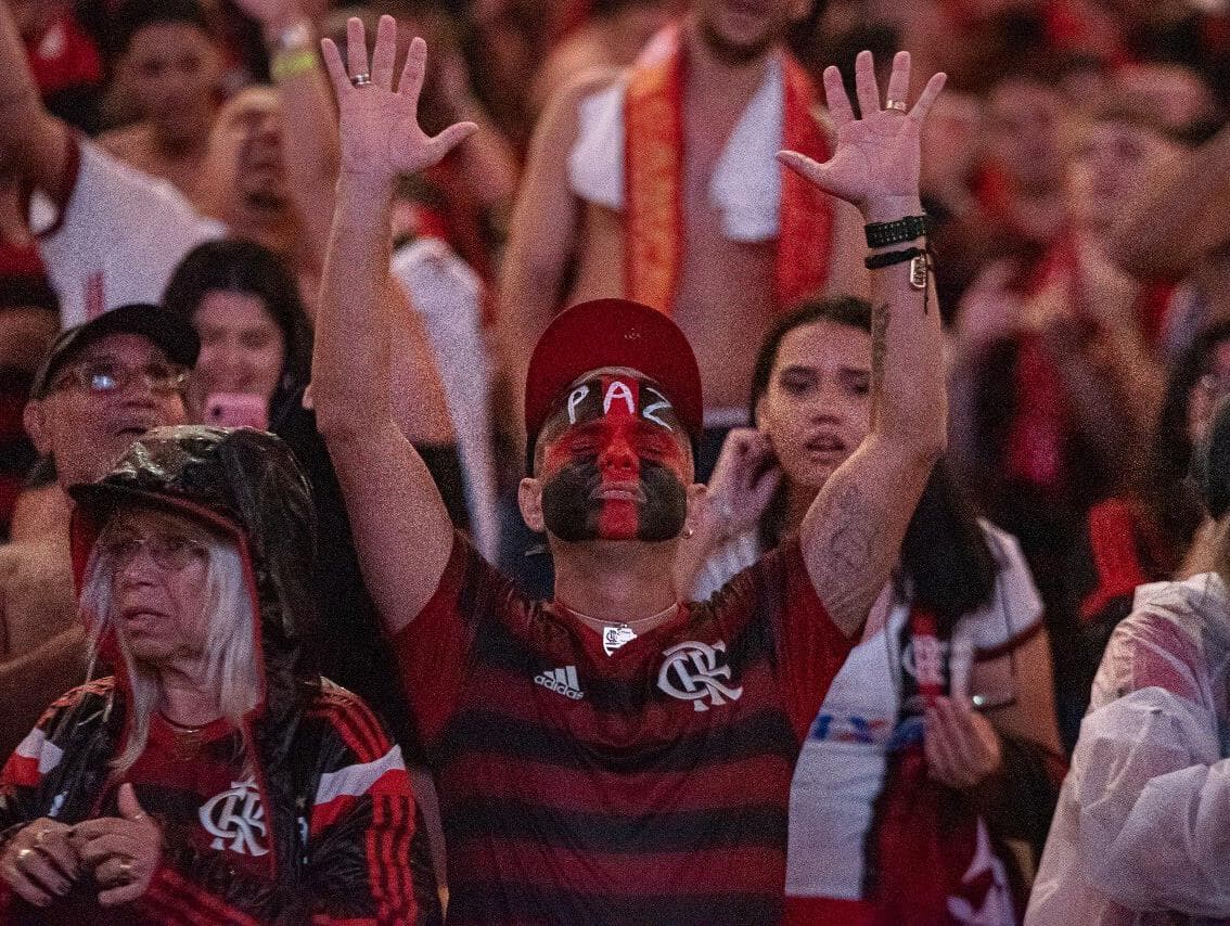 Veja a reação dos políticos à vitória do Flamengo na Libertadores