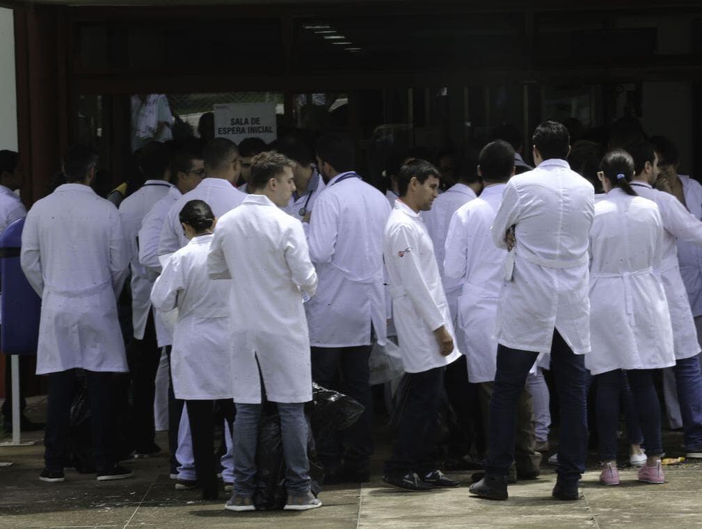 Governo corre contra o tempo para salvar novo Mais Médicos