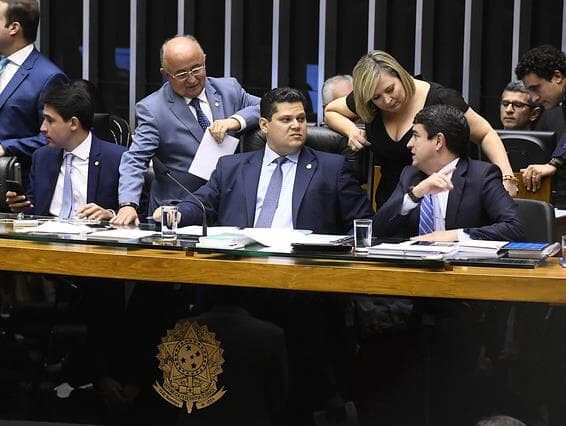 Congresso dá tranquilidade e confiança ao país, afirma Alcolumbre