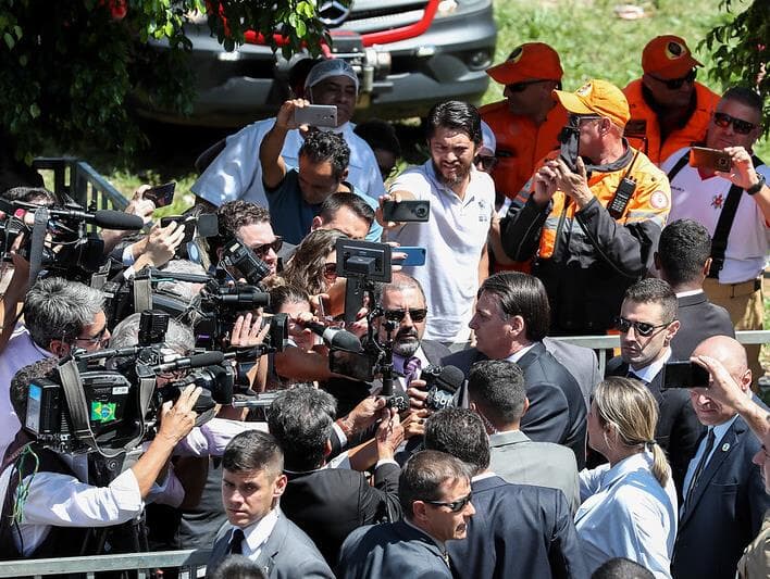 Bolsonaro entrega pauta econômica ao Congresso em meio à crise política