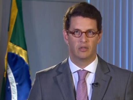 Governo vai acionar organismo internacional contra Venezuela, diz Salles